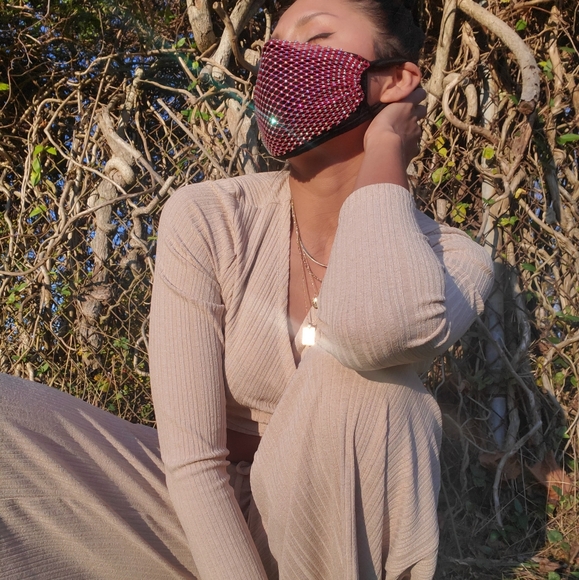 Rhinestone Red Rubi NET MASK - Picture 2 of 5